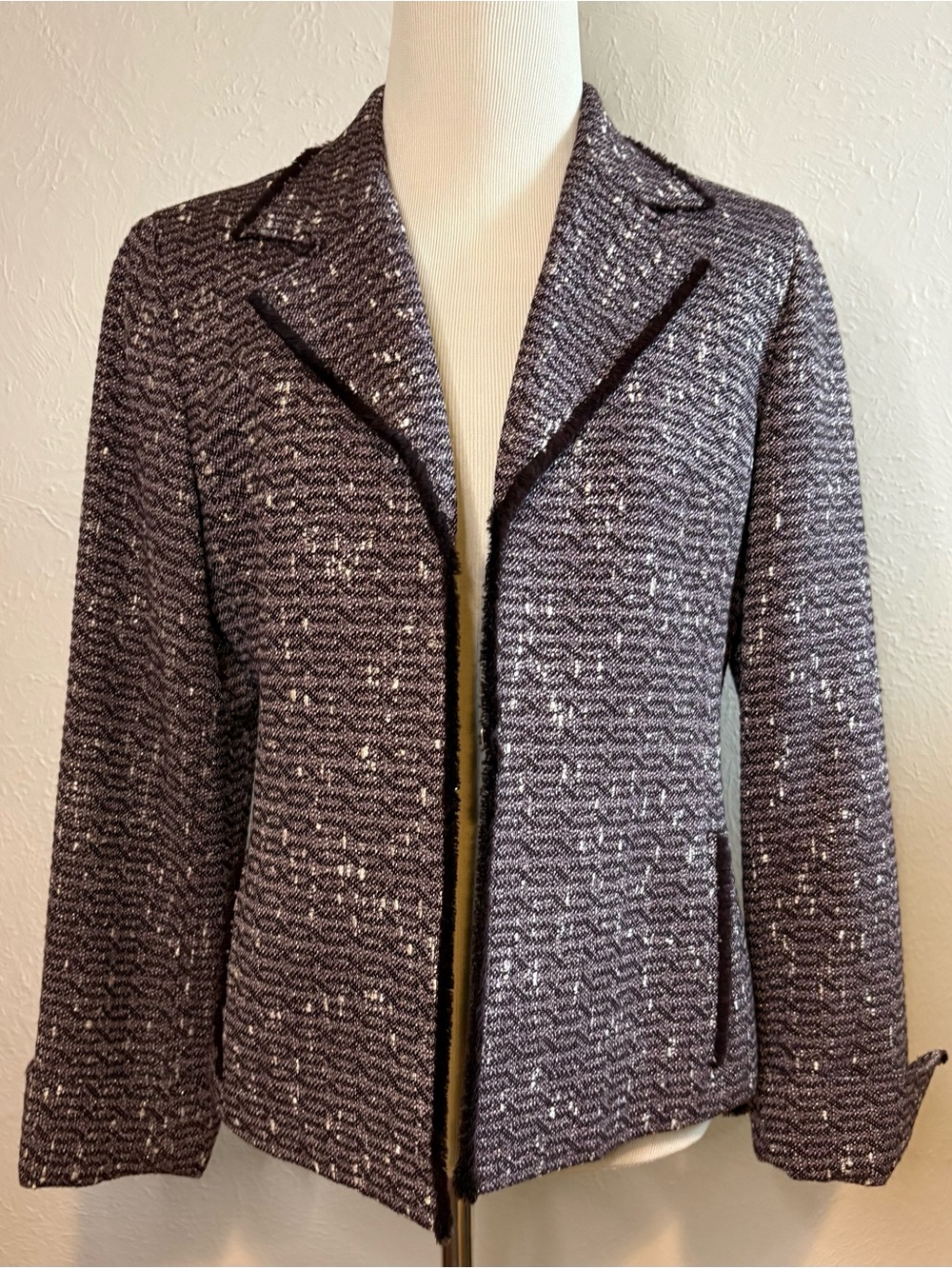 Anne Klein Textured Plum Bouclé Virgin Wool Jacket Size 8 Like New